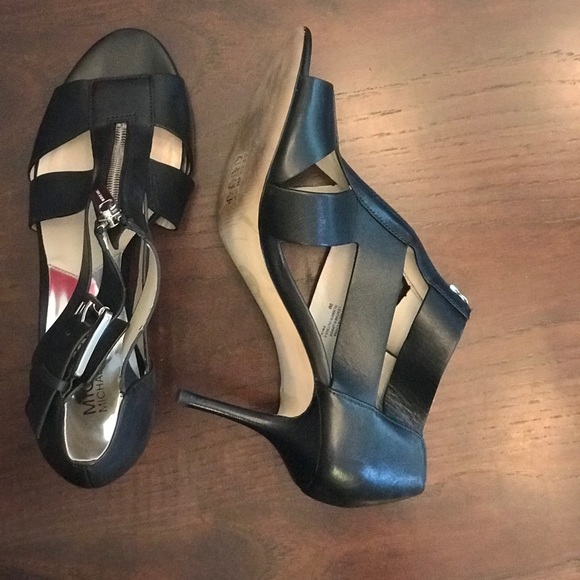 MICHAEL Michael Kors Shoes - Michael Kors black heels. Size 9m